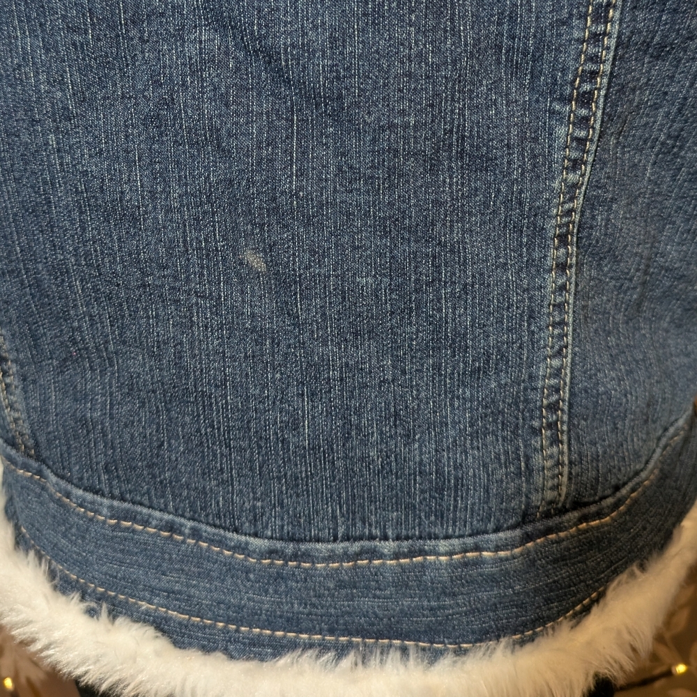 Y&F Sherpa Lined Jean Jacket, Size M, EUC! - Picture 8 of 10